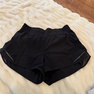 Lululemon Hotty Hot High-Rise Lined Short 2.5”